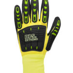 Vista del dorso del guante anti impacto DP DPS87485X verde fluo con protecciones TPR negras y logo DPS Extremo.